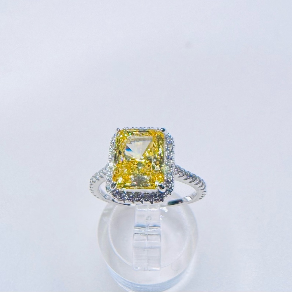 Elegant Sterling Silver and Canary Yellow Gemstone Ring